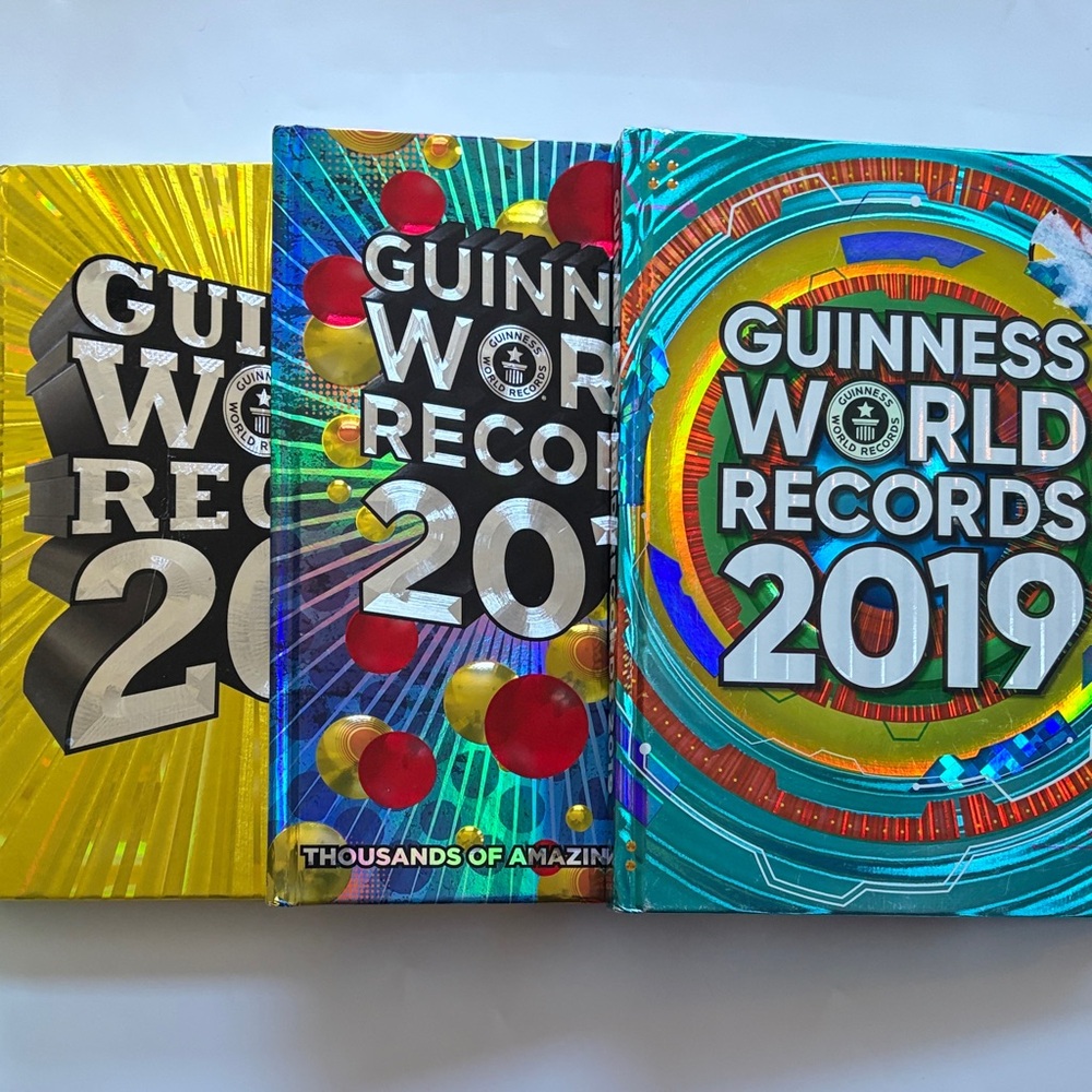 Guinness World Records 2019 Book Set